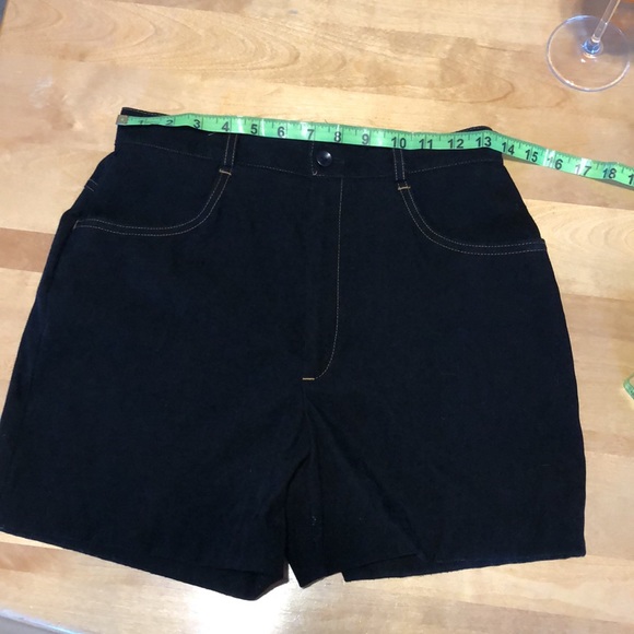 Made in Canada vintage synthetic suede high waisted shorts - Picture 2 of 5